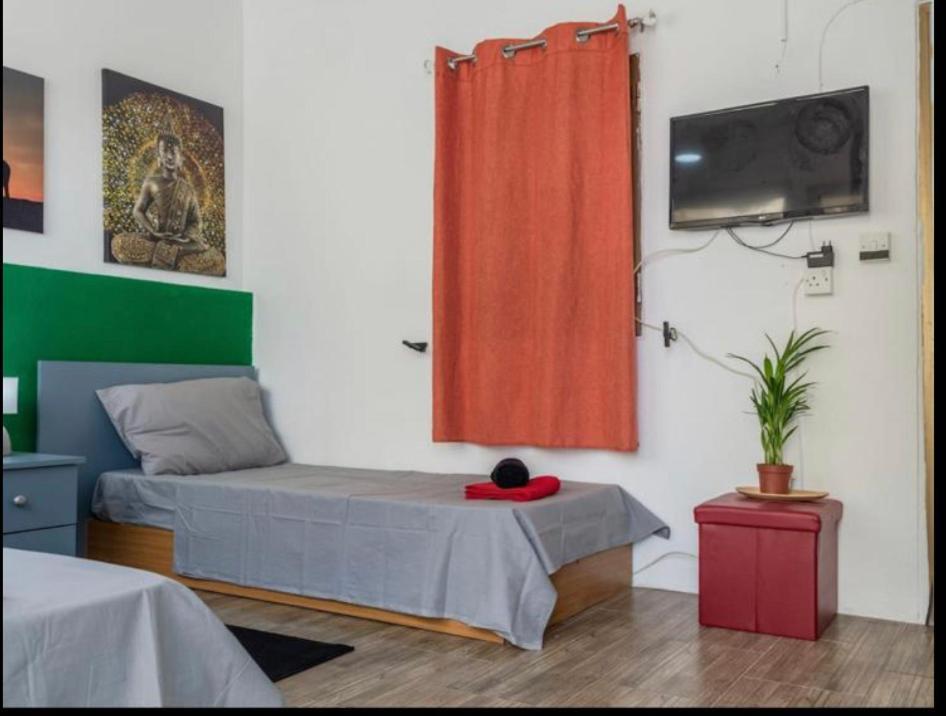 Room 6- Private Room With Private Terrace, Private Bathroom, Ac And Wifi Sliema Eksteriør bilde